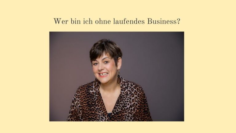 Portrait von Astrologin und Mentorin Ilona Clemens zum Blogartikel über Kapitulation, Unternehmertum und die Frage: Wer bin ich ohne laufendes Business?